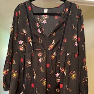 Old Navy Black Floral Top Sz XL